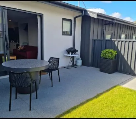 Guest House On Sapphire